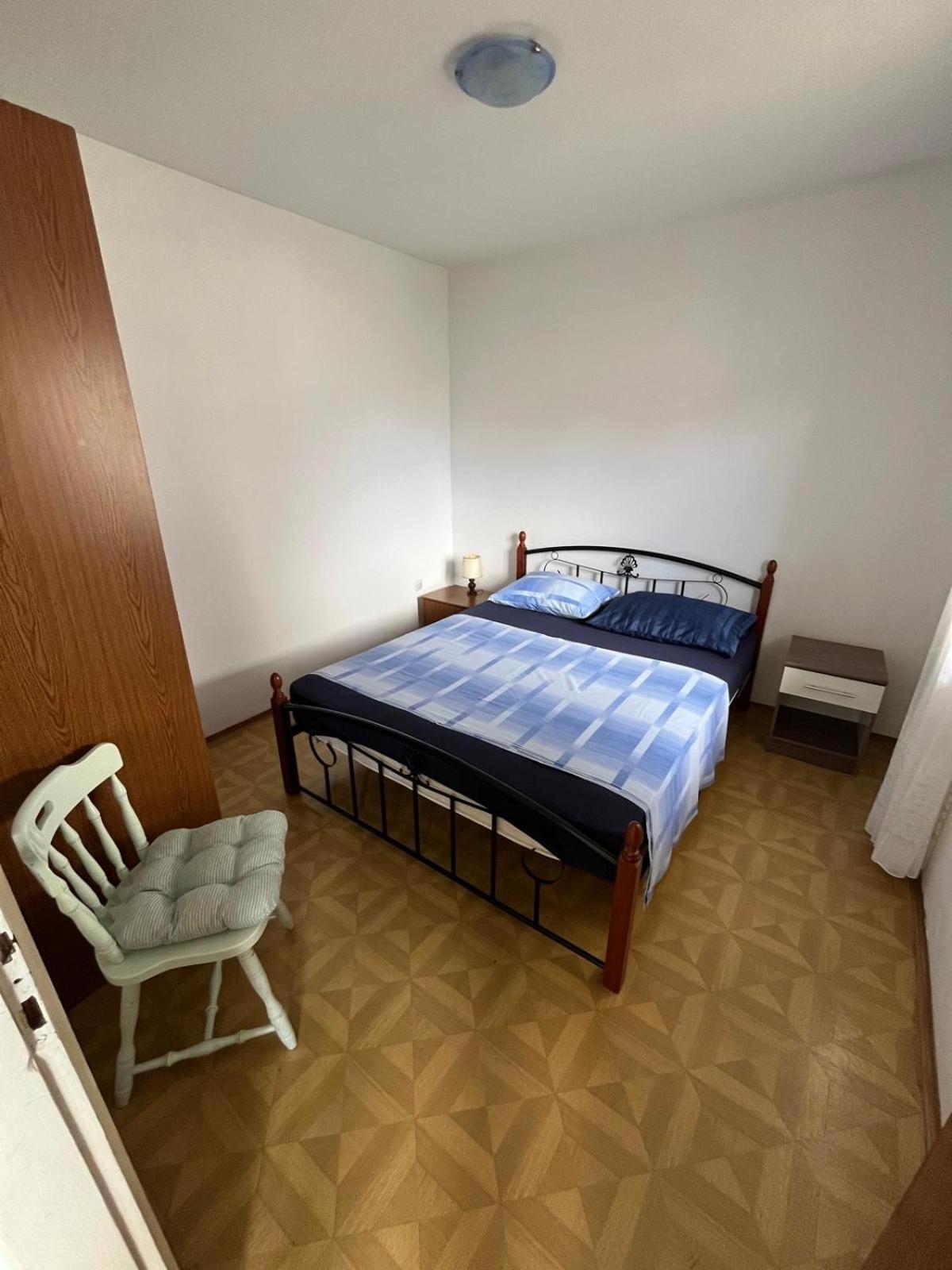 Apartmani Ana Juricev Vodice โวดีเซ ภายนอก รูปภาพ
